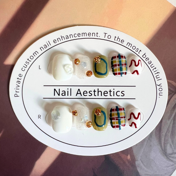 Short Nail Multicolor Grid